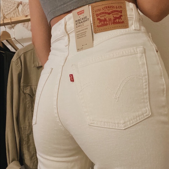Levi's Denim - NWT Levi’s Ribcage Straight Ankle Jeans
